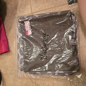 NWT Thirty-One Square Utility Tote – Grey Mod Dot